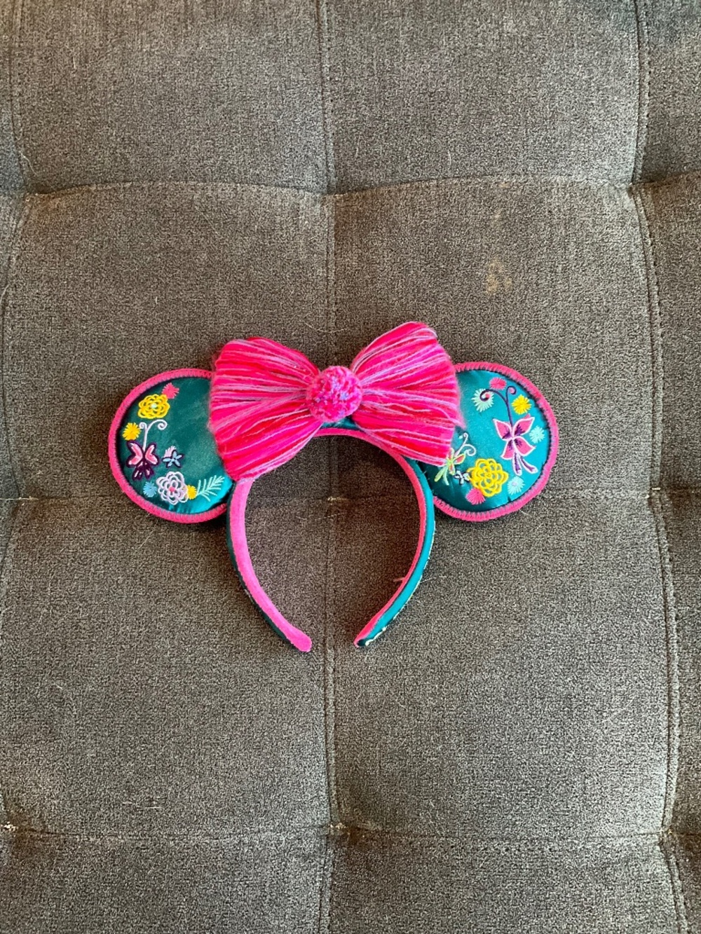 EUC Disney Parks Encanto Minnie Mouse Ears Headband
